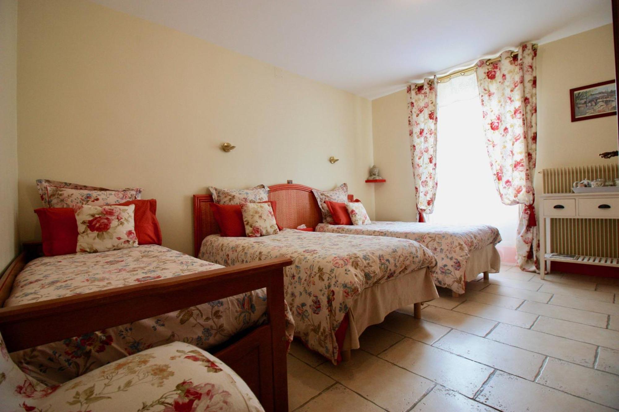 Aggarthi Bed And Breakfast Байо Стая снимка